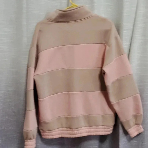 FOREVER 21 SWEATSHIRT - Picture 5 of 6